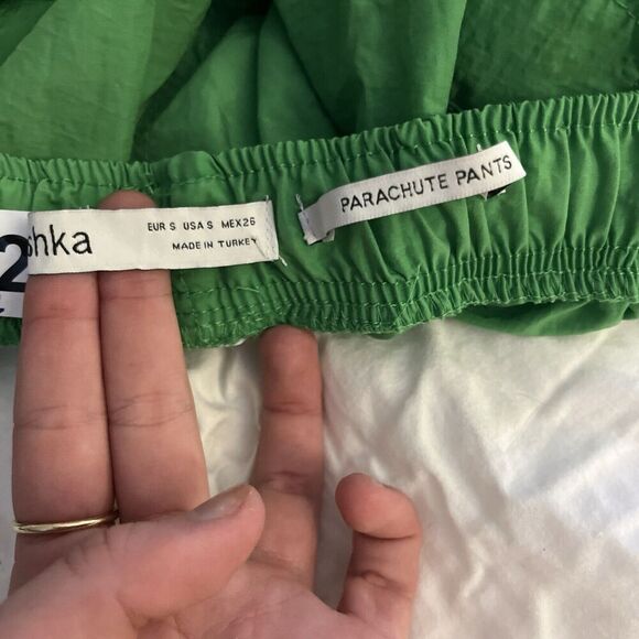 Bershka Green Baggy Parachute Pants Small Women Tech Joggers Streetwear Blogger - Picture 14 of 16